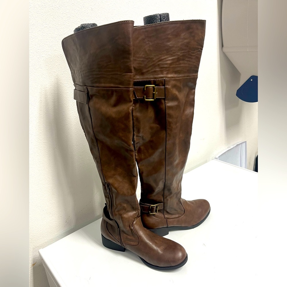 Maurices beautiful new with tag boots